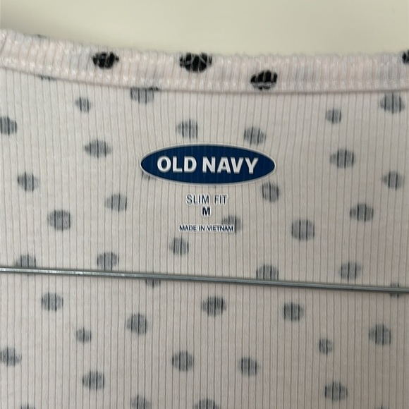 Women's Soft Cream Scoop Neck Black Polka Dot Top Slim Fit Ribbed Medium NEW! - Picture 2 of 7